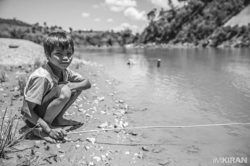 Un enfant du village Kon Kotu